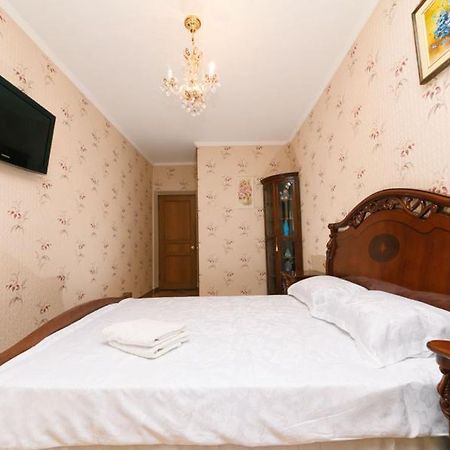 Apartment On Volodymirska 73 Street キエフ エクステリア 写真