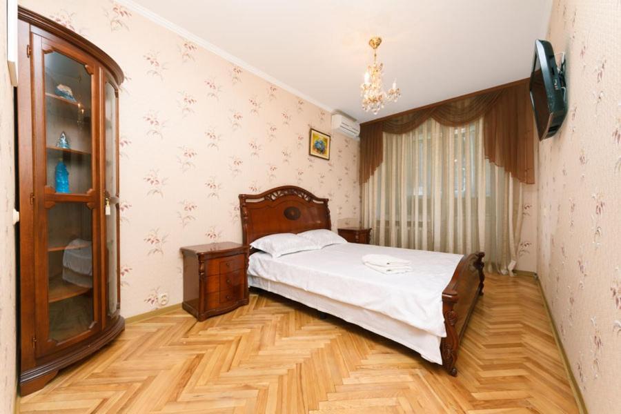 Apartment On Volodymirska 73 Street キエフ エクステリア 写真