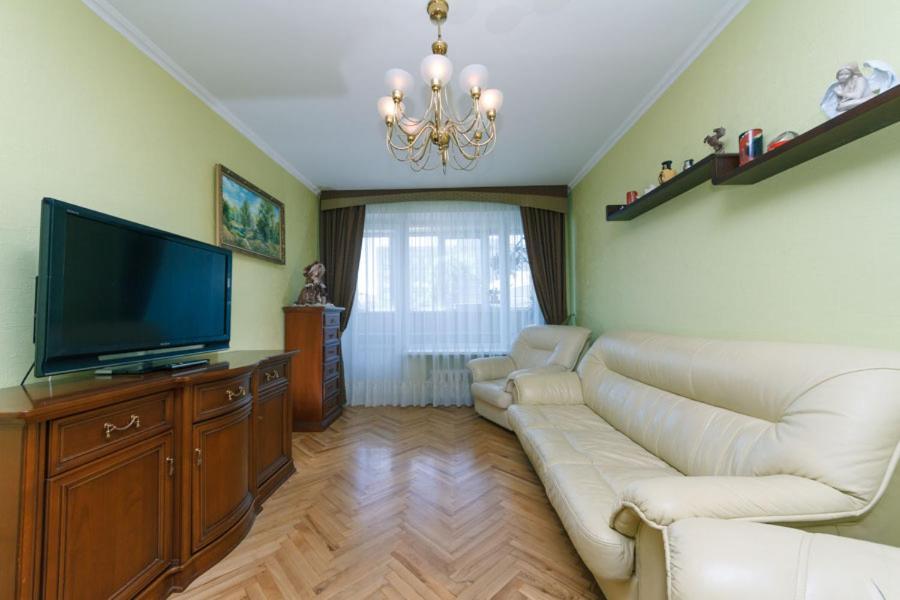 Apartment On Volodymirska 73 Street キエフ エクステリア 写真